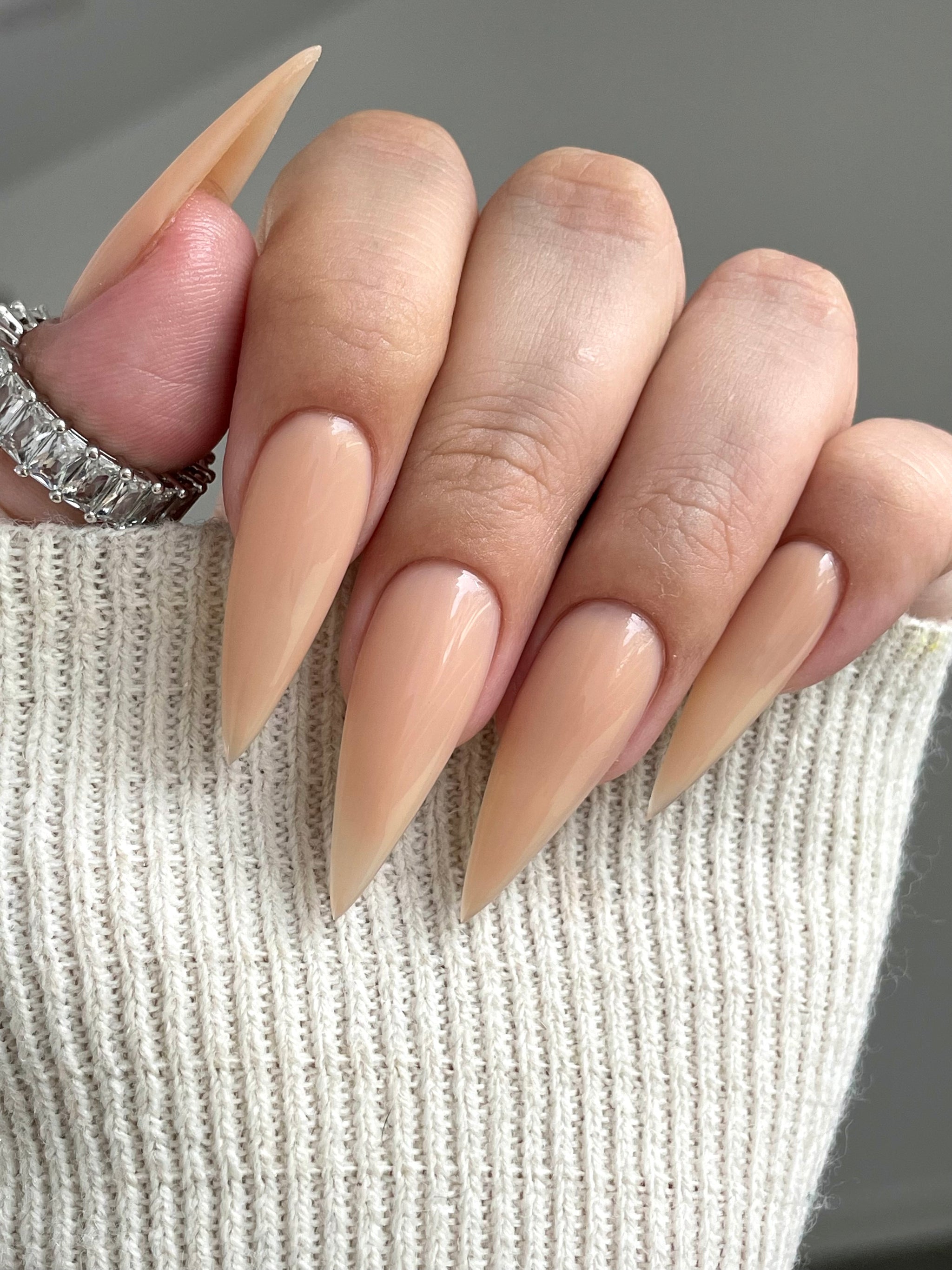 ミルク mof_nails 51506C59-1A07-472A-8687-